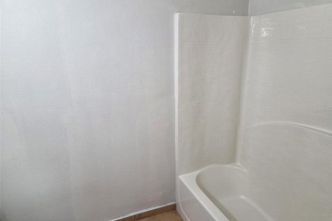 Casa en alquiler en Kissimmee, Florida, 4 dormitorios, 169.83 m2 № 1821205 - foto 4