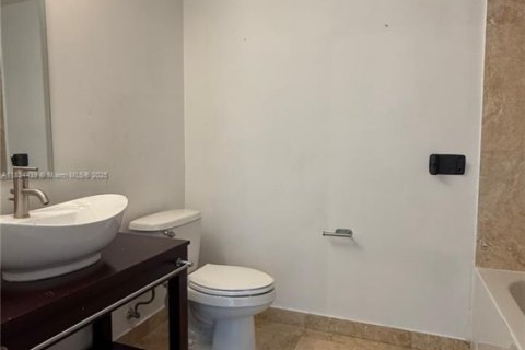 Condo in Miami, Florida, 2 bedrooms  № 1830520 - photo 18