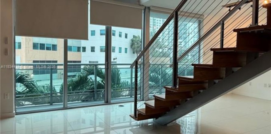 Condo in Miami, Florida, 2 bedrooms  № 1830520