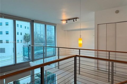 Condo in Miami, Florida, 2 bedrooms  № 1830520 - photo 8