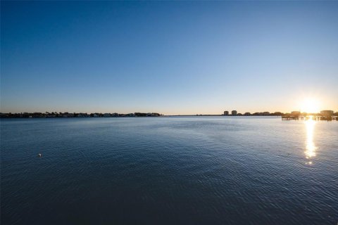 Condominio en venta en Saint Petersburg, Florida, 2 dormitorios, 149.11 m2 № 2151173 - foto 26