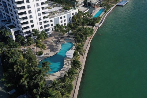 Condominio en venta en Miami Beach, Florida, 2 dormitorios, 117.24 m2 № 1726642 - foto 20
