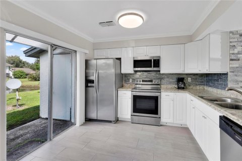 Touwnhouse à louer à Kissimmee, Floride: 2 chambres, 92.16 m2 № 2384116 - photo 5