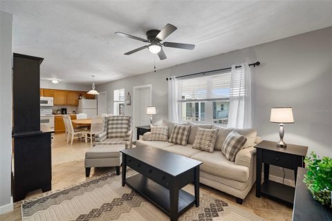 Copropriété à vendre à Venice, Floride: 2 chambres, 82.22 m2 № 2099229 - photo 9