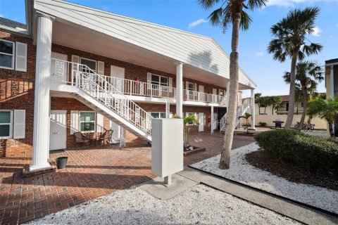 Copropriété à vendre à Venice, Floride: 2 chambres, 82.22 m2 № 2099229 - photo 2