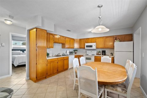 Copropriété à vendre à Venice, Floride: 2 chambres, 82.22 m2 № 2099229 - photo 4