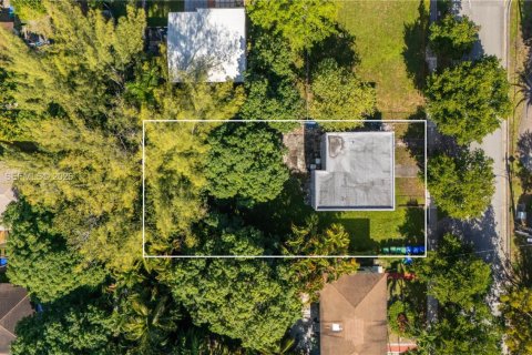 Land in Miami, Florida № 2043300 - photo 2