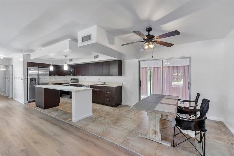 Villa ou maison à vendre à Tamarac, Floride: 3 chambres, 154.59 m2 № 1845620 - photo 10