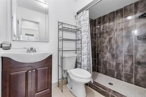 Villa ou maison à vendre à Tamarac, Floride: 3 chambres, 154.59 m2 № 1845620 - photo 22