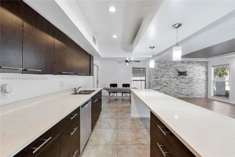 Villa ou maison à vendre à Tamarac, Floride: 3 chambres, 154.59 m2 № 1845620 - photo 14