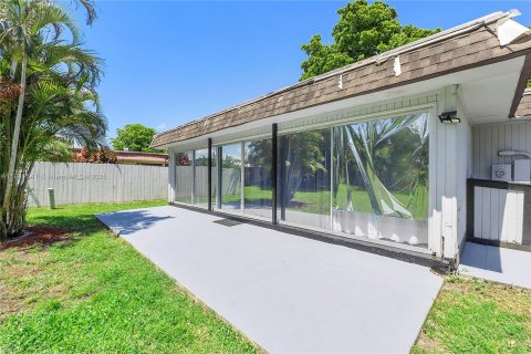 Villa ou maison à vendre à Tamarac, Floride: 3 chambres, 154.59 m2 № 1845620 - photo 29