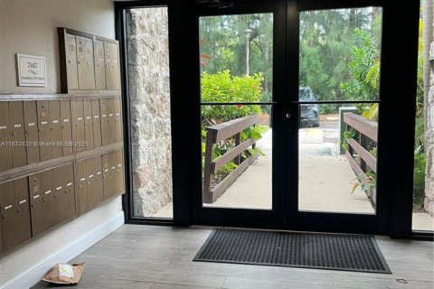 Condominio en alquiler en Miami, Florida, 2 dormitorios, 88.72 m2 № 1935346 - foto 30