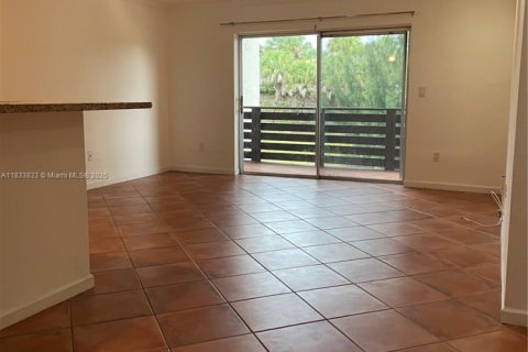 Condominio en alquiler en Miami, Florida, 2 dormitorios, 88.72 m2 № 1935346 - foto 8