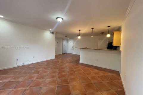 Condominio en alquiler en Miami, Florida, 2 dormitorios, 88.72 m2 № 1935346 - foto 7