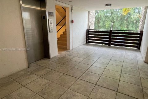 Condominio en alquiler en Miami, Florida, 2 dormitorios, 88.72 m2 № 1935346 - foto 28