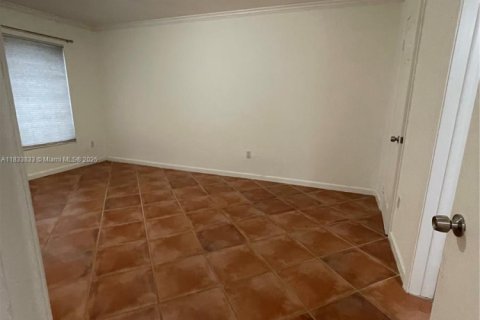 Condominio en alquiler en Miami, Florida, 2 dormitorios, 88.72 m2 № 1935346 - foto 22