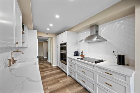 Copropriété à vendre à Miami, Floride: 2 chambres, 145.58 m2 № 1986944 - photo 13