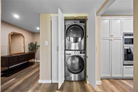 Copropriété à vendre à Miami, Floride: 2 chambres, 145.58 m2 № 1986944 - photo 30