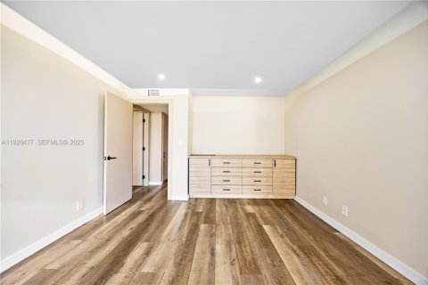 Copropriété à vendre à Miami, Floride: 2 chambres, 145.58 m2 № 1986944 - photo 26