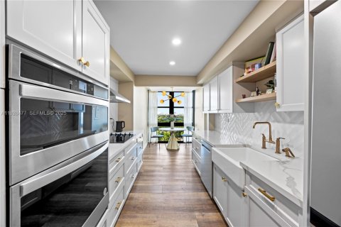 Copropriété à vendre à Miami, Floride: 2 chambres, 145.58 m2 № 1986944 - photo 12