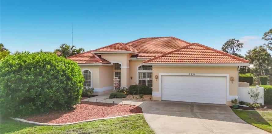 Villa ou maison à Nokomis, Floride 3 chambres, 187.29 m2 № 2425507