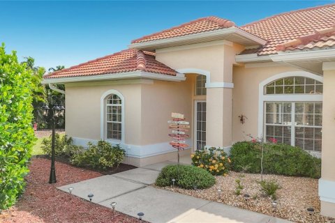 Villa ou maison à vendre à Nokomis, Floride: 3 chambres, 187.29 m2 № 2425507 - photo 5