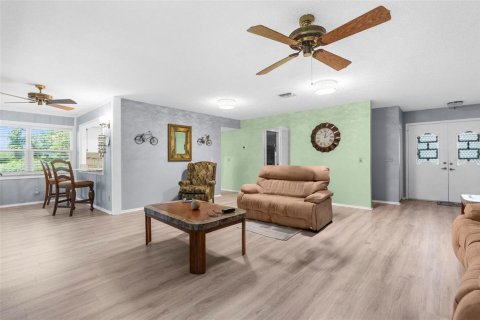 Villa ou maison à vendre à Spring Hill, Floride: 2 chambres, 135.82 m2 № 1899809 - photo 9