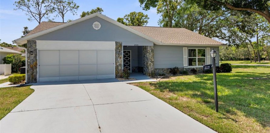 Villa ou maison à Spring Hill, Floride 2 chambres, 135.82 m2 № 1899809