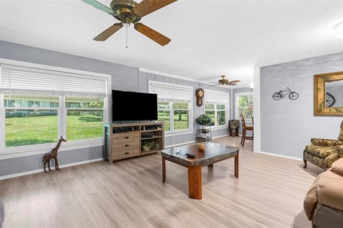 Villa ou maison à vendre à Spring Hill, Floride: 2 chambres, 135.82 m2 № 1899809 - photo 6