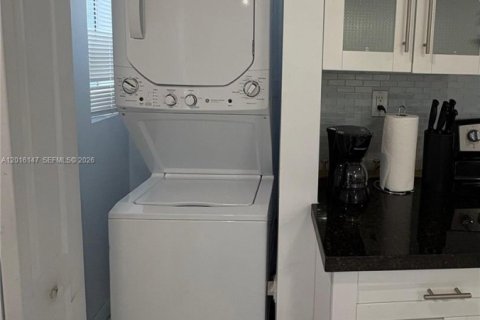 Apartment in Miami, Florida 3 bedrooms, 92.9 sq.m. № 2087839 - photo 13