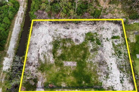 Terreno en New Port Richey, Florida № 2148719