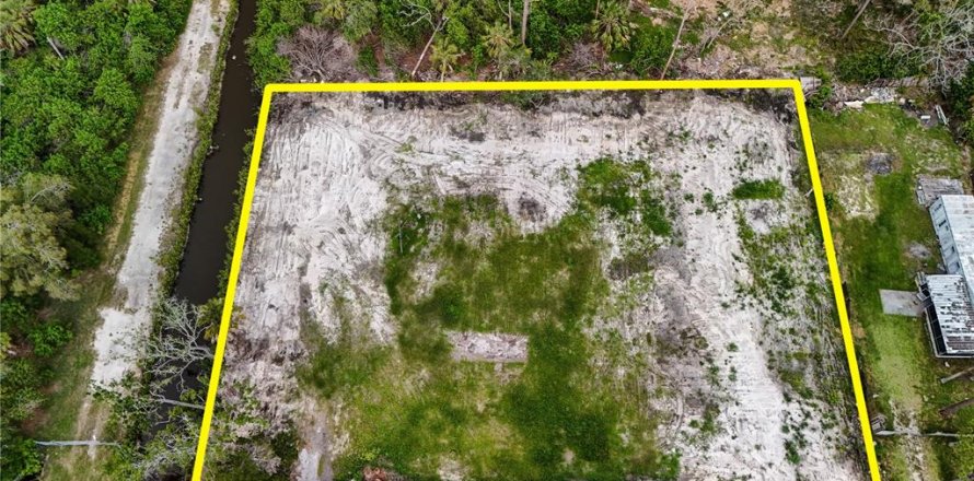 Terreno en New Port Richey, Florida № 2148719
