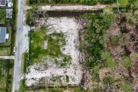 Terreno en venta en New Port Richey, Florida № 2148719 - foto 4