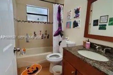 Adosado en venta en Miami, Florida, 3 dormitorios, 128.02 m2 № 1986439 - foto 10