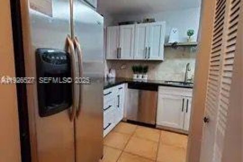 Adosado en venta en Miami, Florida, 3 dormitorios, 128.02 m2 № 1986439 - foto 3