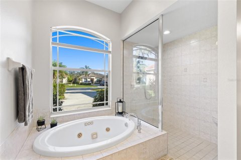 House in Bradenton, Florida 4 bedrooms, 228.82 sq.m. № 1732284 - photo 17