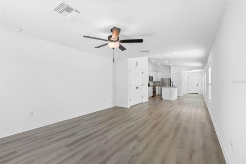 House in Spring Hill, Florida 3 bedrooms, 117.8 sq.m. № 1838318 - photo 5
