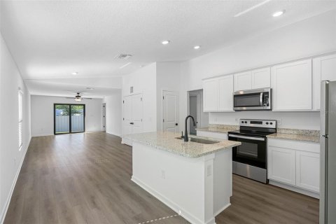 House in Spring Hill, Florida 3 bedrooms, 117.8 sq.m. № 1838318 - photo 2