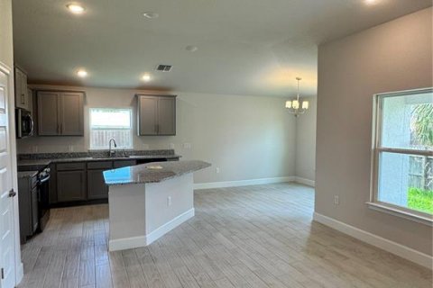 House in Venice, Florida 3 bedrooms, 140.47 sq.m. № 1124942 - photo 5