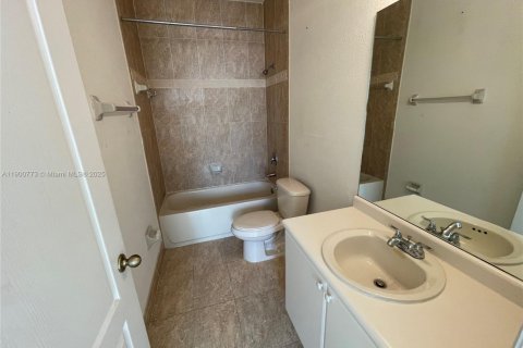 Copropriété à vendre à Homestead, Floride: 3 chambres, 109.81 m2 № 2059771 - photo 8