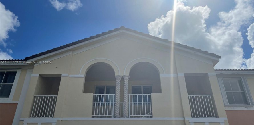 Condo à Homestead, Floride, 3 chambres  № 2059771