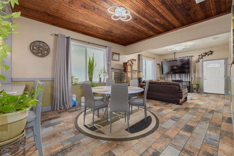 House in Tampa, Florida 3 bedrooms, 124.86 sq.m. № 1817481 - photo 8