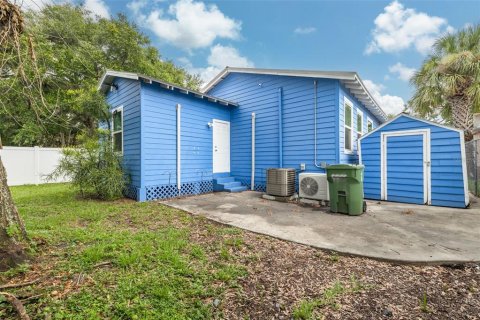 House in Tampa, Florida 3 bedrooms, 124.86 sq.m. № 1817481 - photo 24