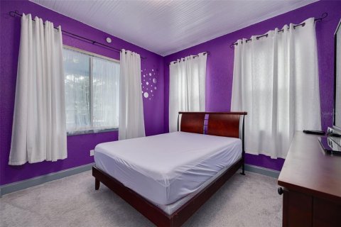 House in Tampa, Florida 3 bedrooms, 124.86 sq.m. № 1817481 - photo 17