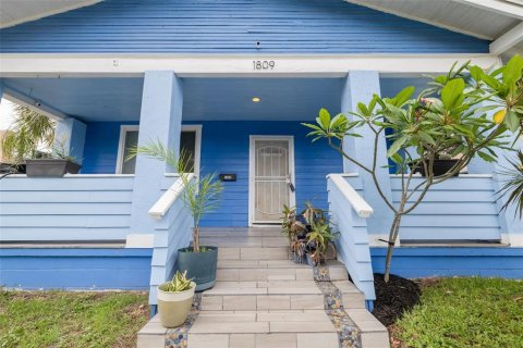 House in Tampa, Florida 3 bedrooms, 124.86 sq.m. № 1817481 - photo 27