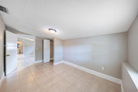 Casa en venta en Hollywood, Florida, 3 dormitorios № 1945994 - foto 20