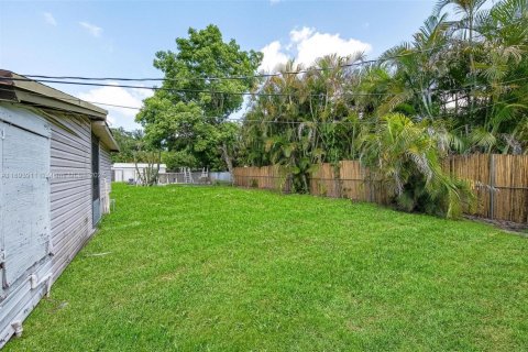 Casa en venta en Hollywood, Florida, 3 dormitorios № 1945994 - foto 30
