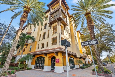 Condo in Saint Petersburg, Florida, 1 bedroom № 2105638 - photo 4