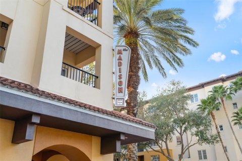 Condo in Saint Petersburg, Florida, 1 bedroom № 2105638 - photo 5