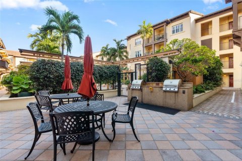 Condo in Saint Petersburg, Florida, 1 bedroom № 2105638 - photo 24